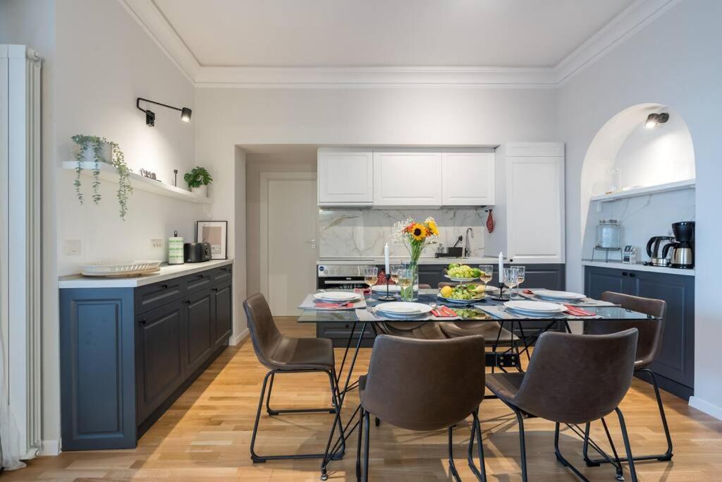 Superb Views 3br Midtown Flat - 3 Balconies * Bucarest