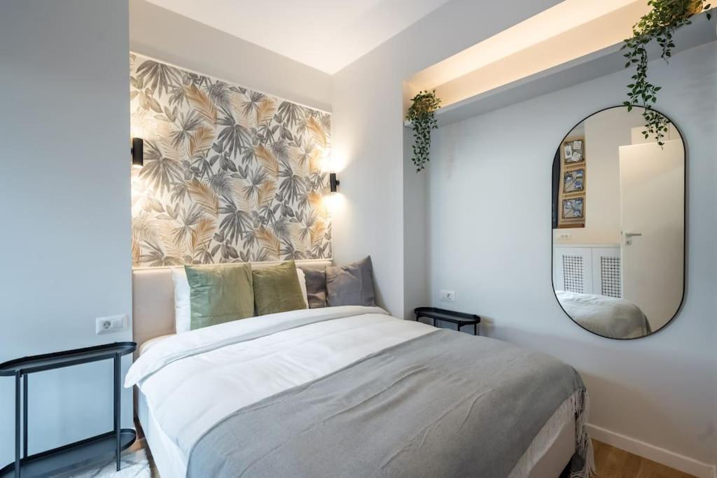 Apartment Superb Views 3br Midtown Flat - 3 Balconies